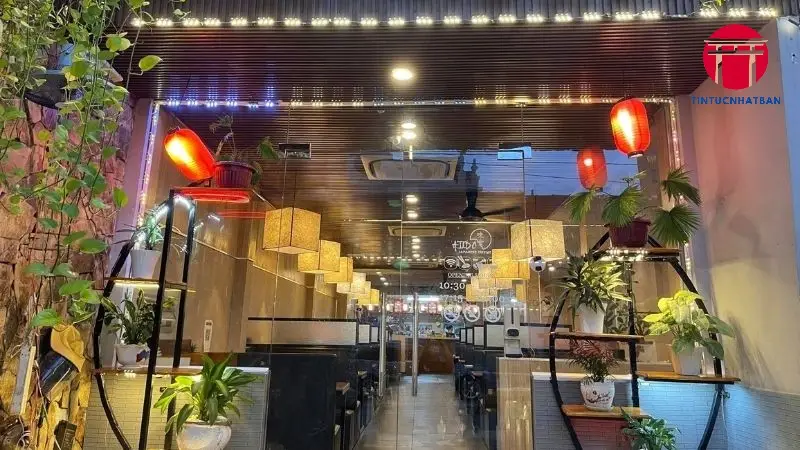 So Sánh và Phân Tích Đối Thủ Cạnh Tranh
