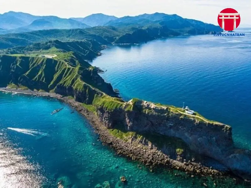 Lượng Mưa Dồi Dào và Mạng Lưới Sông Ngòi Dày Đặc