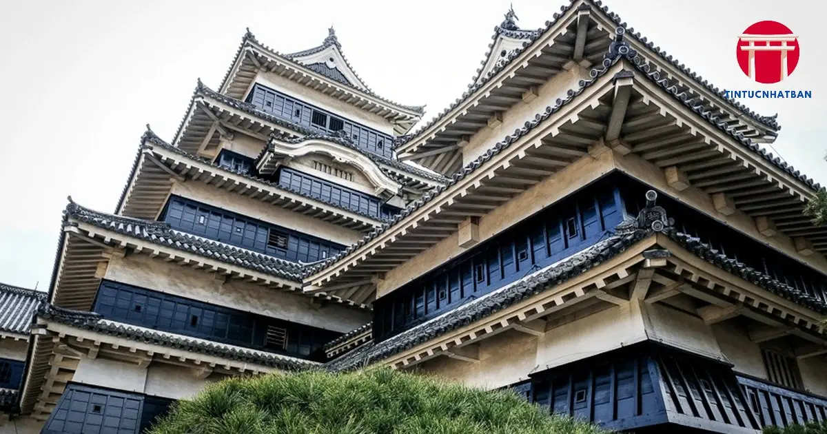 Lâu Đài Matsumoto Trong Bốn Mùa