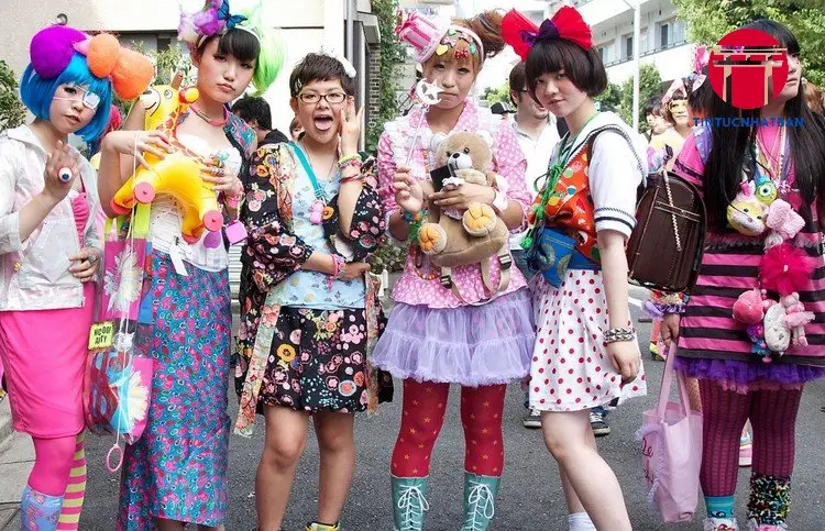 Các yếu tố đặc trưng của phong cách Harajuku Các yếu tố đặc trưng của phong cách Harajuku
